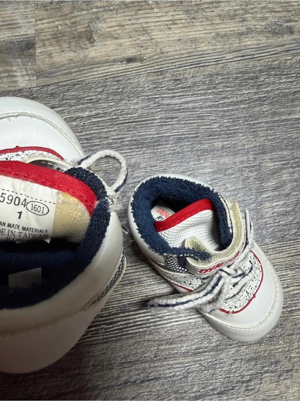 Vintage Dyna Kids Baby Crib Shoes White Red High Top Sneakers Size 1 Soft Sole